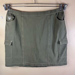 Quacker Factory Women's 1X Green Cargo Skort Knee Length Pockets Comfy Work Wear